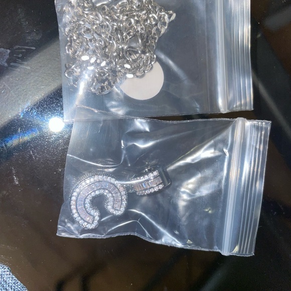 Brand New C intial necklace - Picture 2 of 2